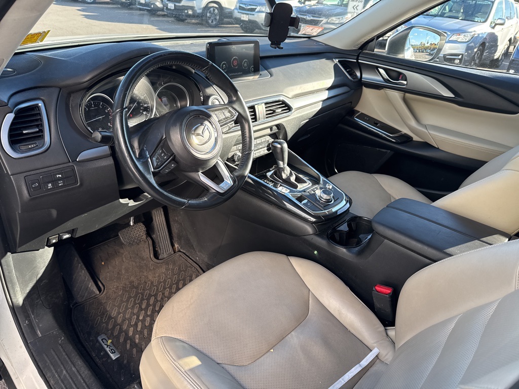 2019 Mazda CX-9 Touring photo 2
