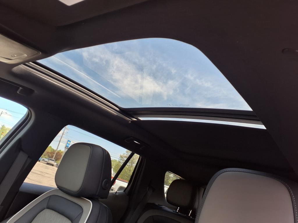 2025 Chevrolet Equinox LT photo 10