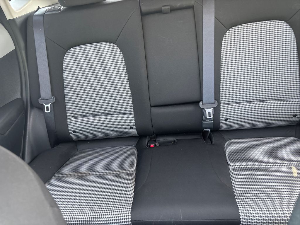 2018 Hyundai Kona SEL photo 18
