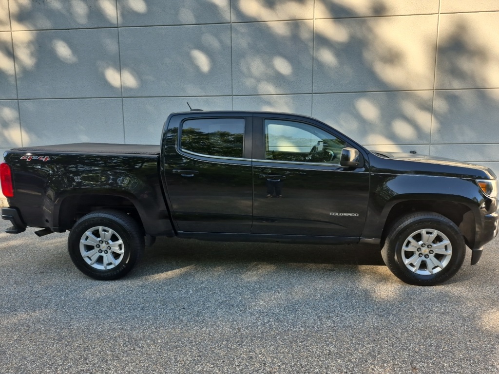 2019 Chevrolet Colorado LT photo 3