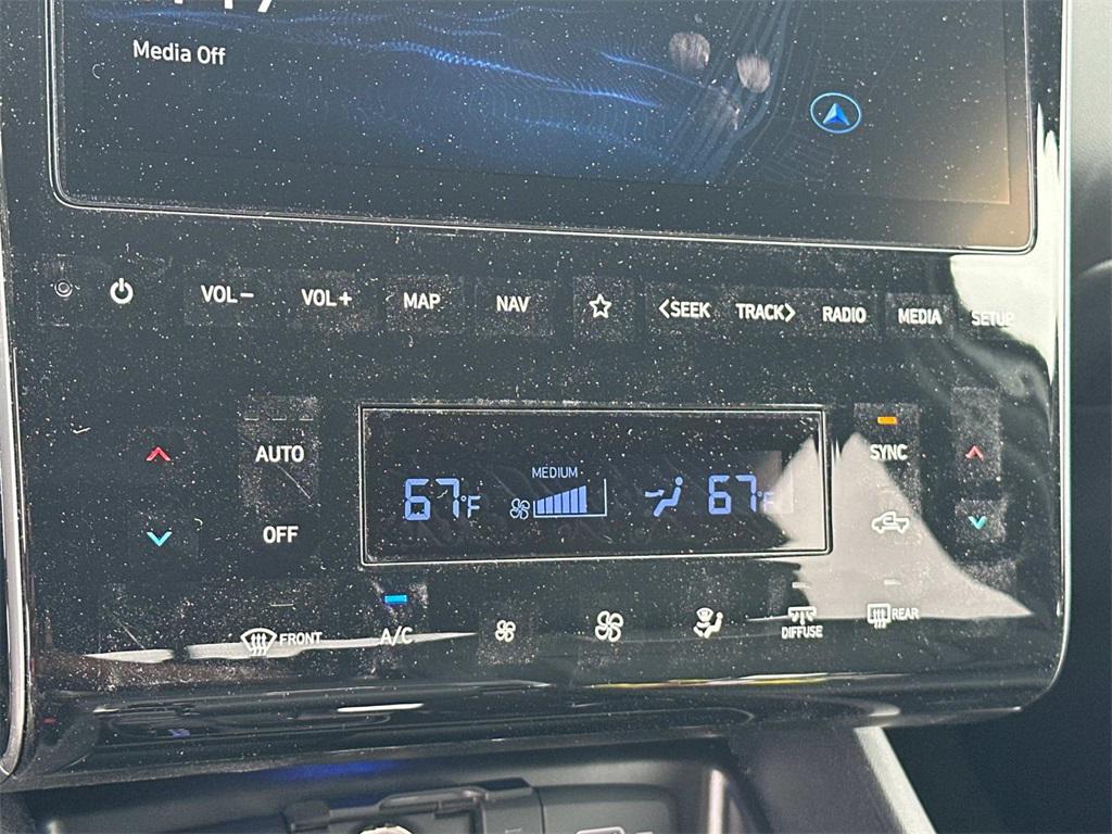 2024 Hyundai Santa Cruz Limited photo 4