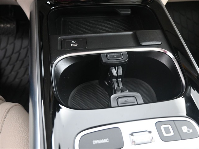 2025 Mercedes Benz GLA 250 photo 4