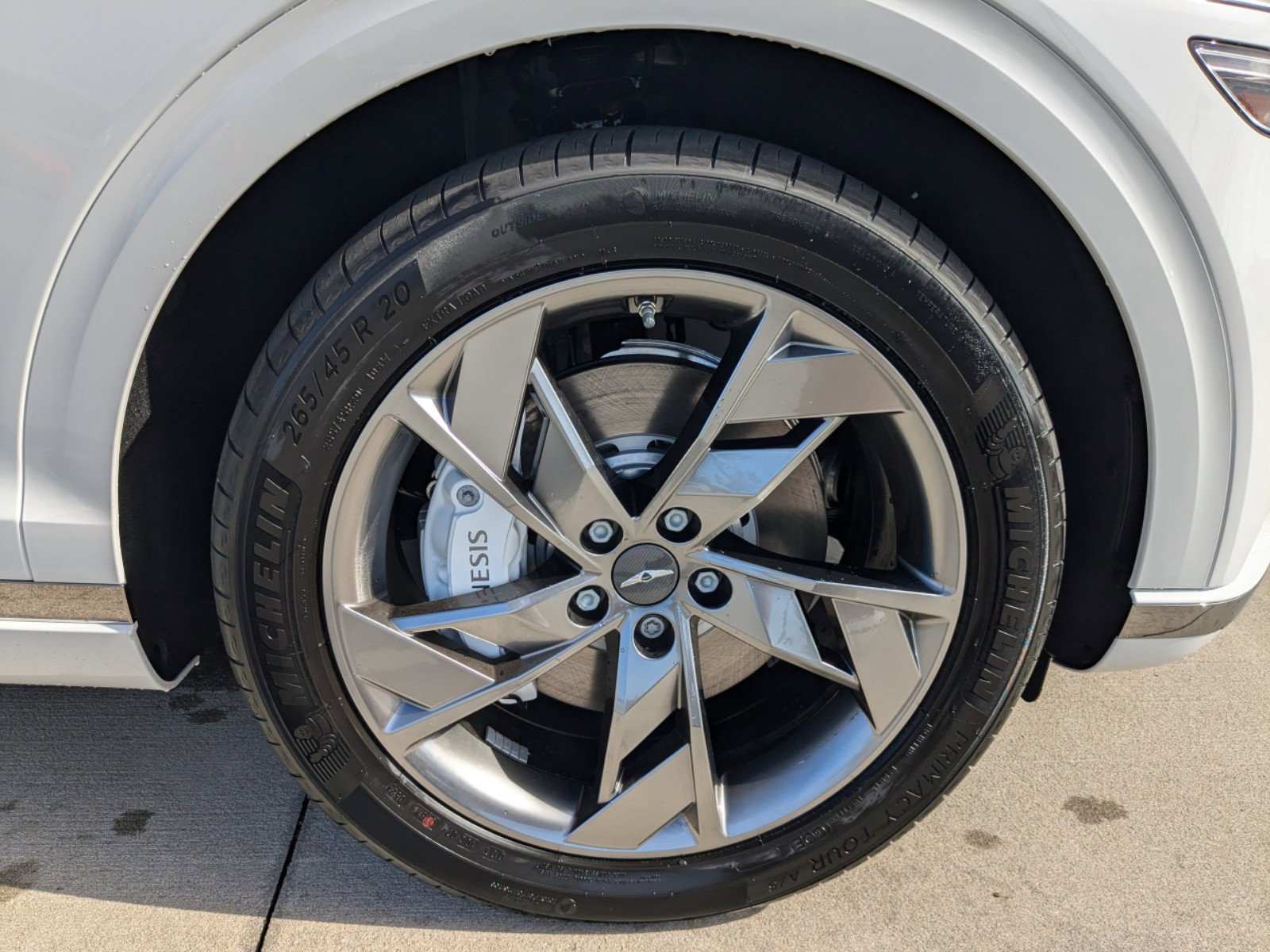 2025 Genesis Electrified GV70 Prestige photo 9