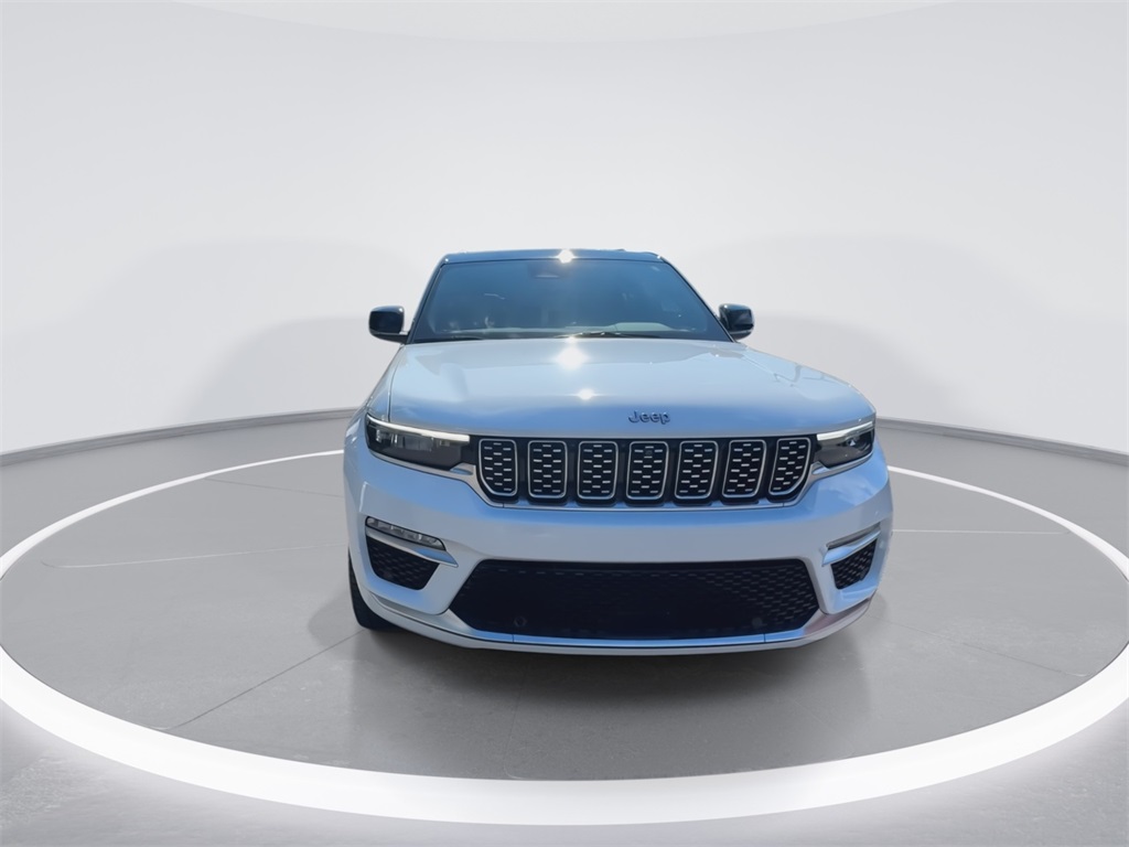 2023 Jeep Grand Cherokee Summit photo 3