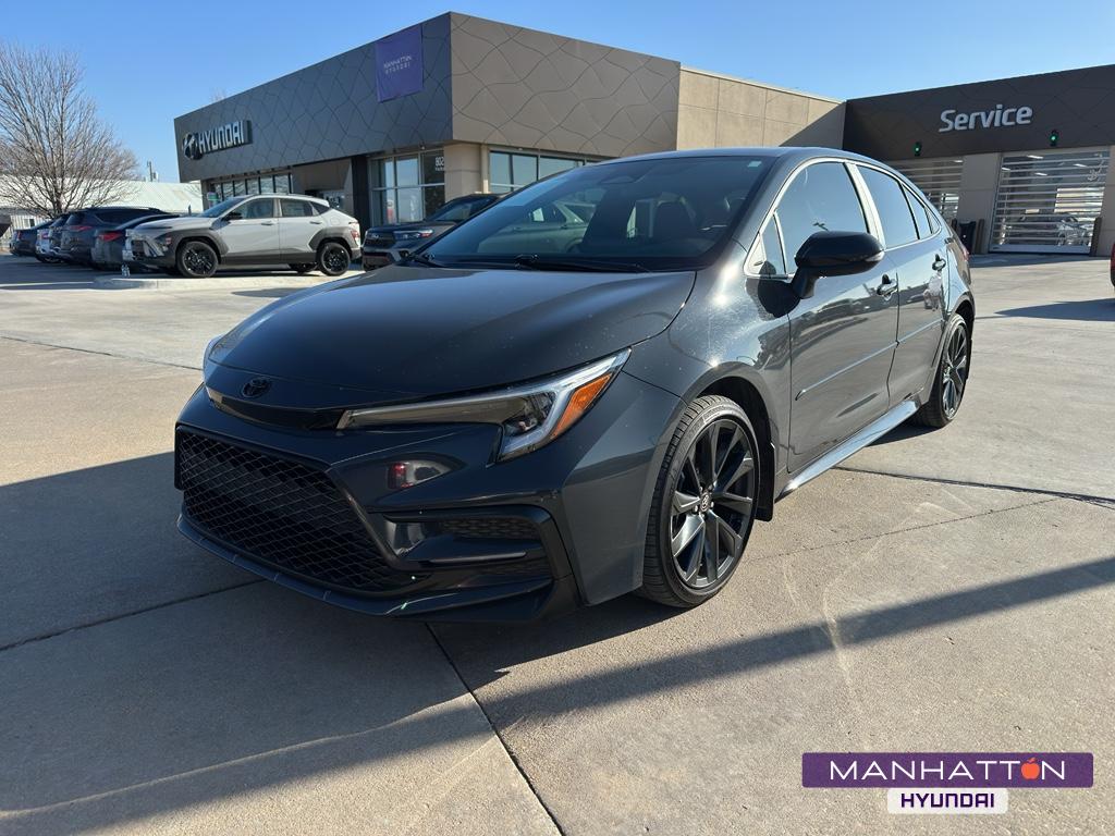 2024 Toyota Corolla SE's photo