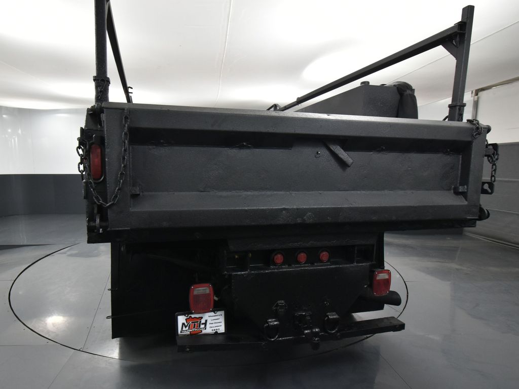 2013 Ford F-550 photo 4