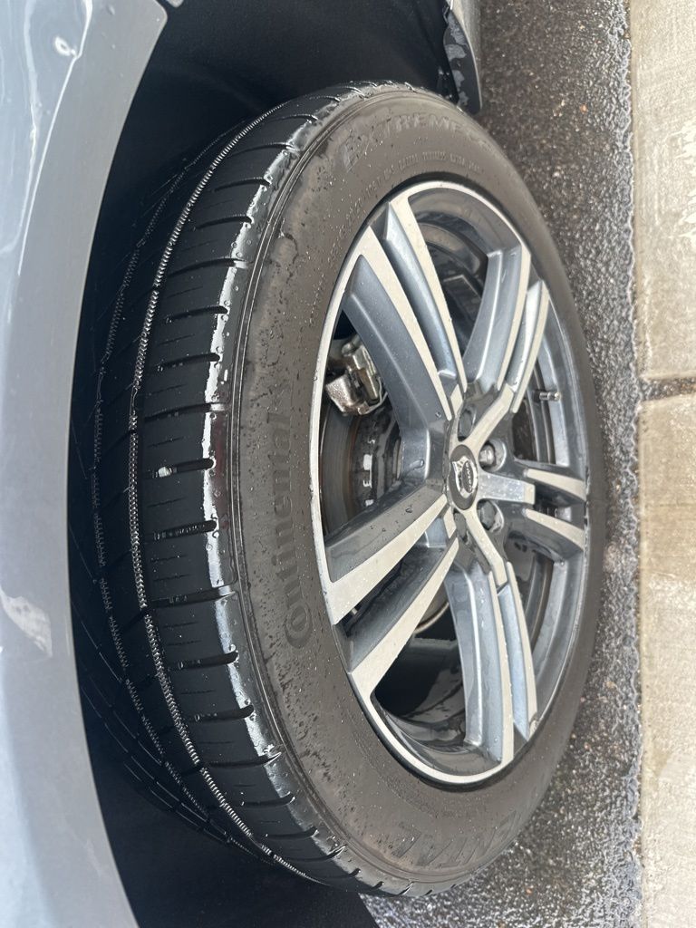2018 Volvo XC60 T5 Momentum photo 6