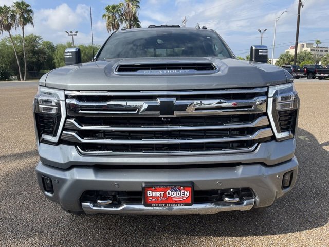 2025 Chevrolet Silverado 2500HD High Country photo 2