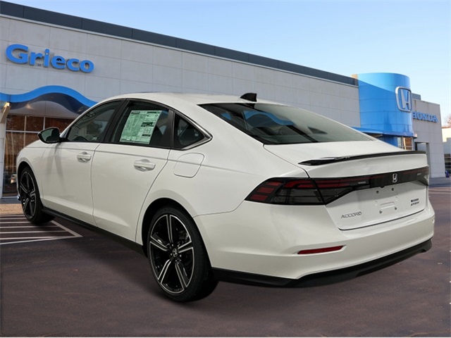 2025 Honda Accord Hybrid Sport photo 3