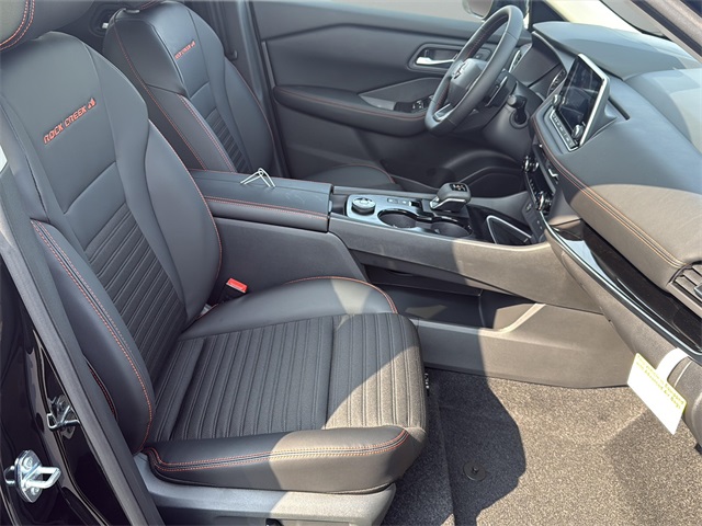 2026 Nissan Rogue SV photo 25