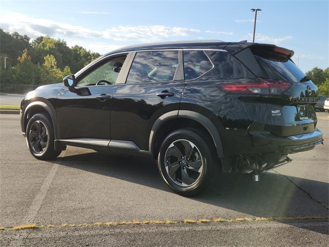 2024 Nissan Rogue SV photo 4