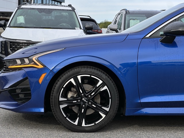 2022 Kia K5 GT-Line photo 21