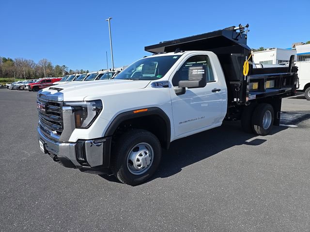 2025 Gmc Sierra 3500 HD Pro photo 2