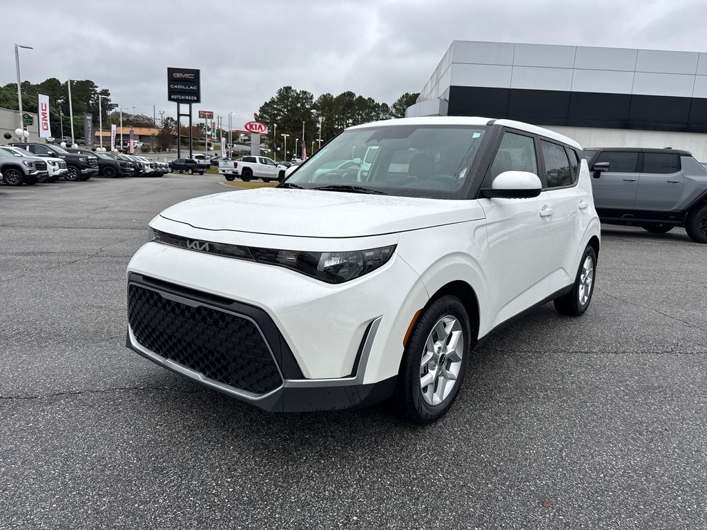 2023 Kia Soul LX photo 4