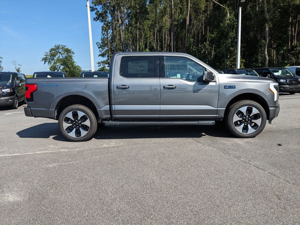 2025 Ford F-150 Lightning Platinum photo 3