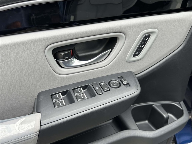 2025 Honda Pilot Touring photo 28