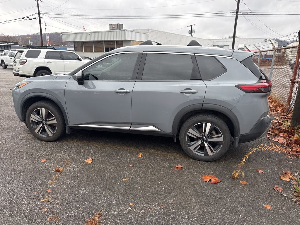 2021 Nissan Rogue SL photo 3