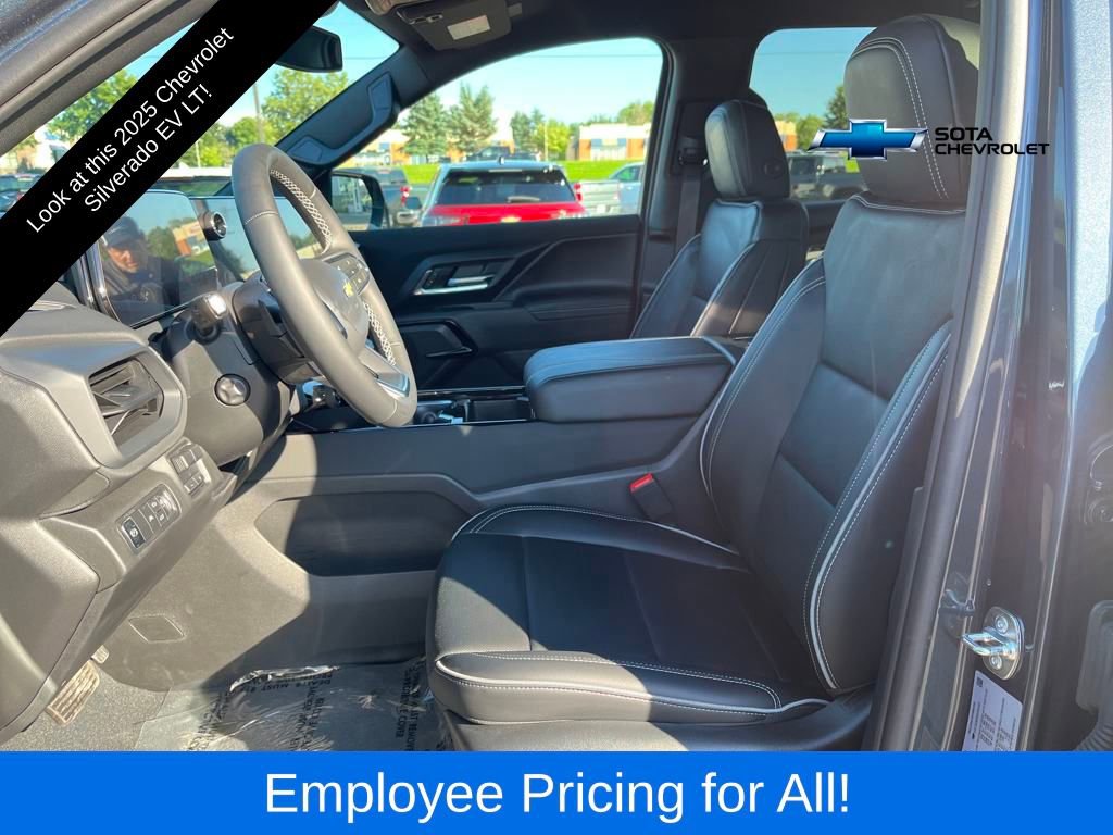 2025 Chevrolet Silverado EV LT photo 9