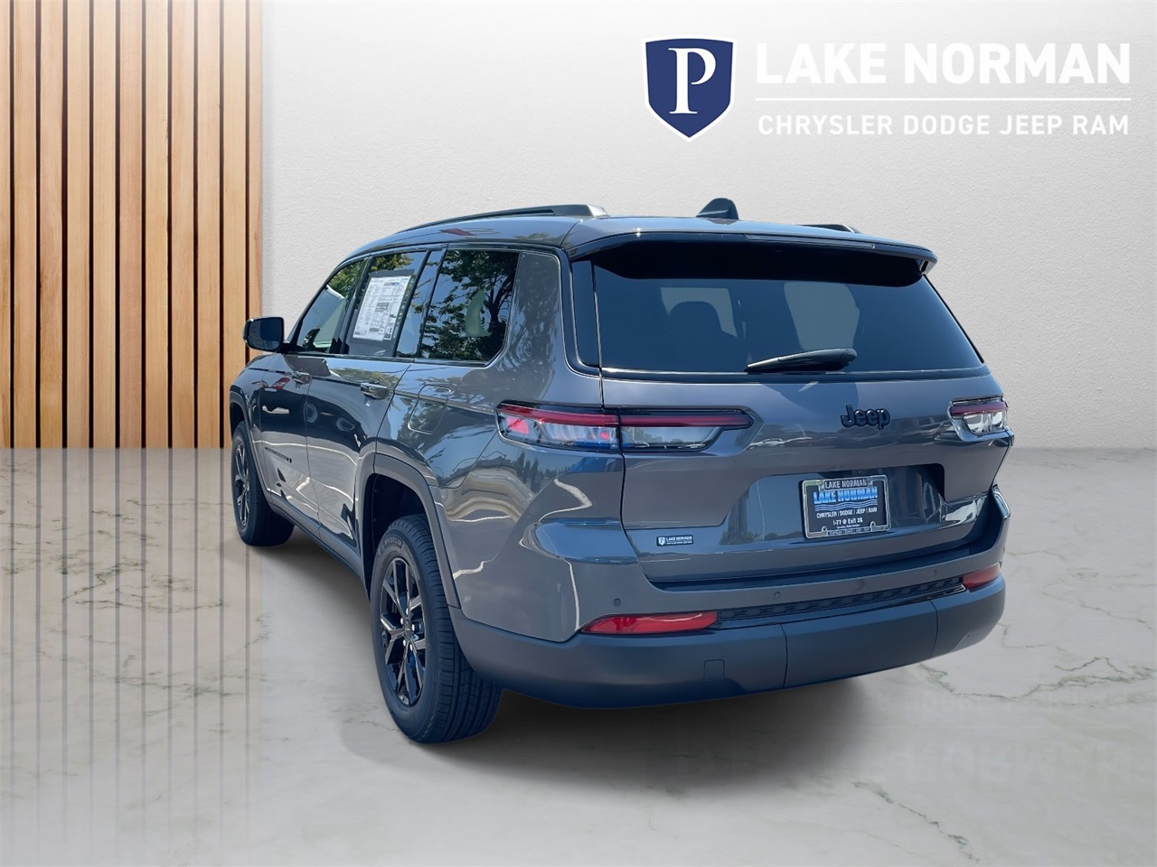 2025 Jeep Grand Cherokee Altitude X photo 3