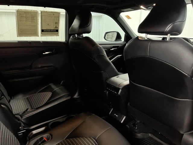 2021 Toyota Highlander XSE photo 17
