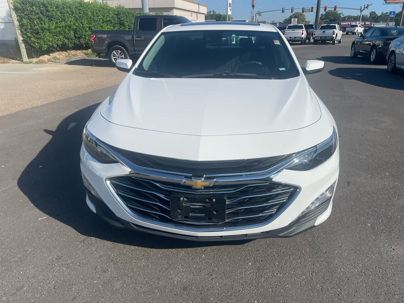 2024 Chevrolet Malibu 1LT photo 3