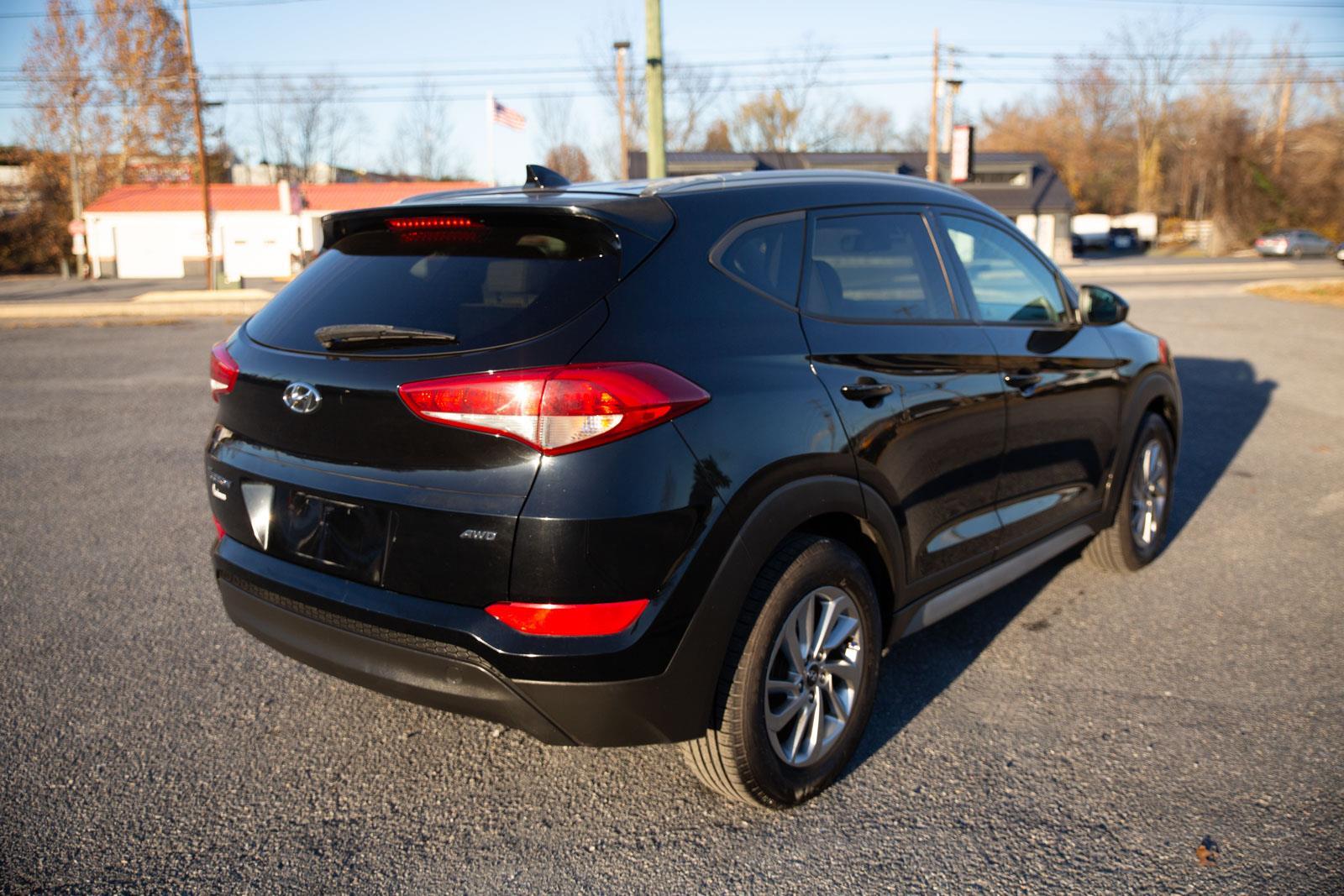 2018 Hyundai Tucson SEL photo 2