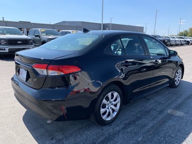 2023 Toyota Corolla LE photo 7
