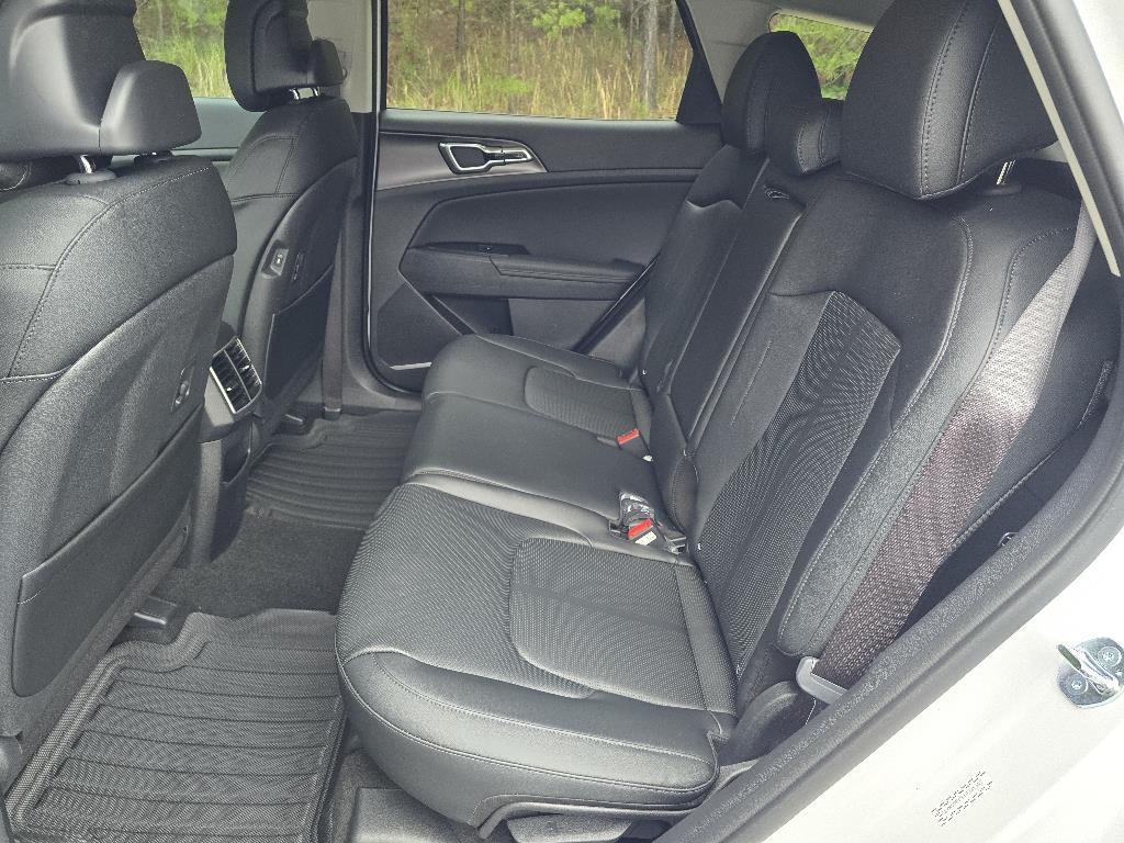 2026 Kia Sportage EX photo 4