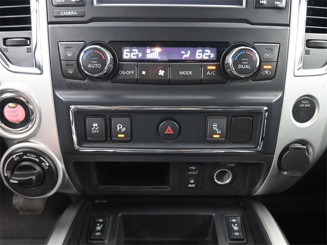 2017 Nissan Titan SV photo 31