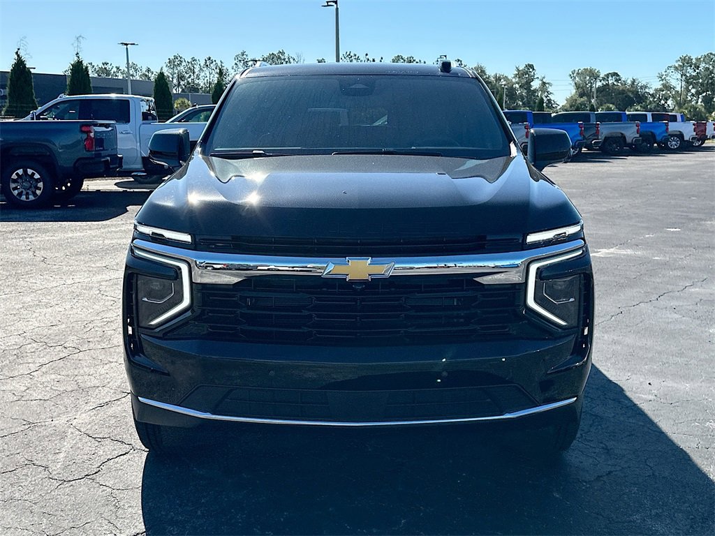2026 Chevrolet Suburban LS photo 2