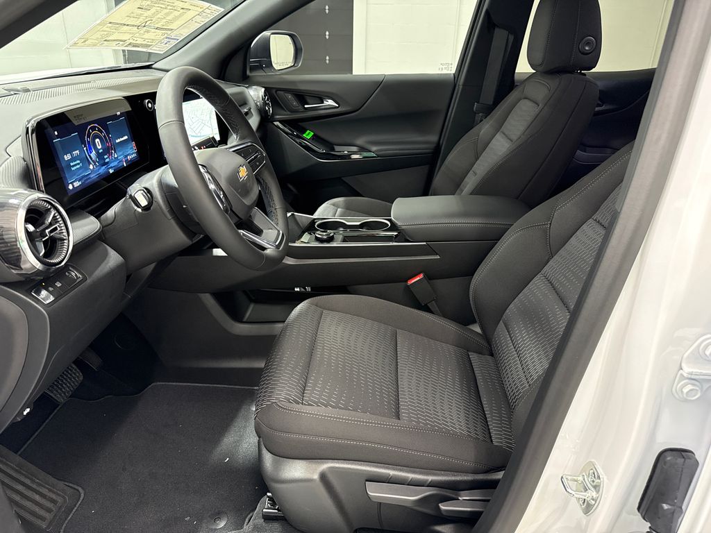 2026 Chevrolet Equinox LT photo 10