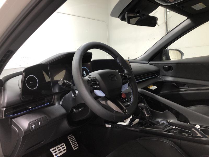 2025 Hyundai Elantra N Base photo 18