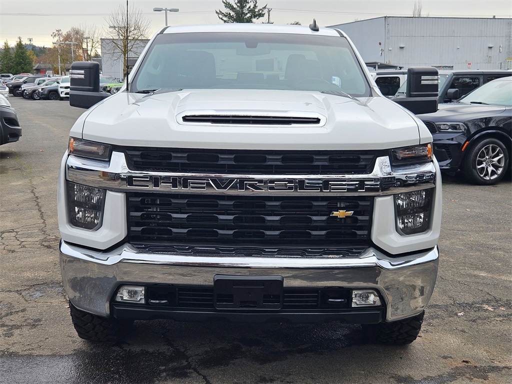 2022 Chevrolet Silverado 3500HD LT photo 2
