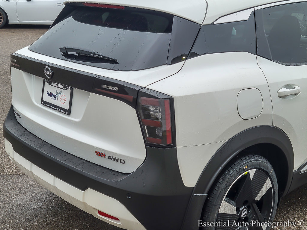 2025 Nissan Kicks SR photo 4