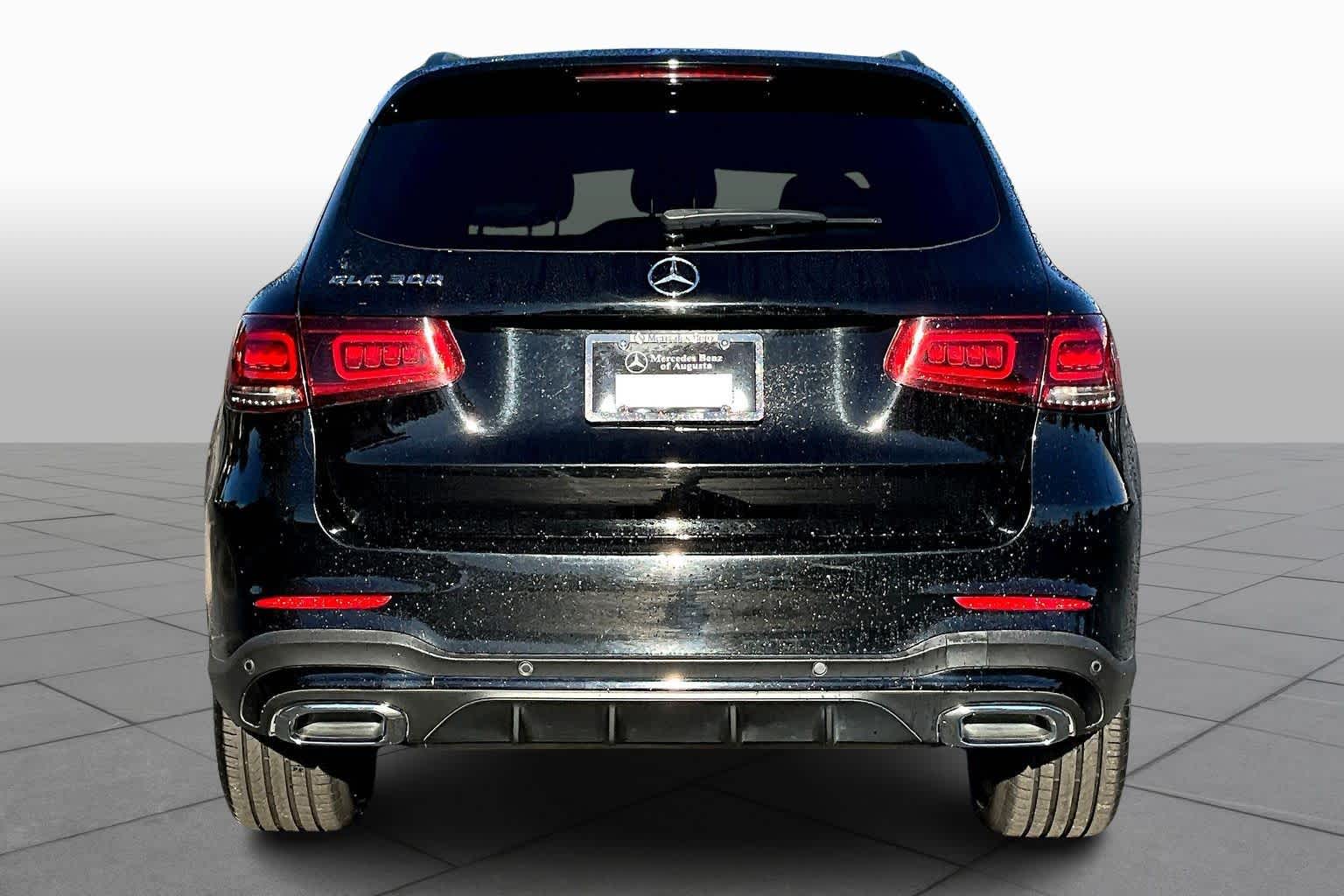 2022 Mercedes Benz GLC 300 photo 3