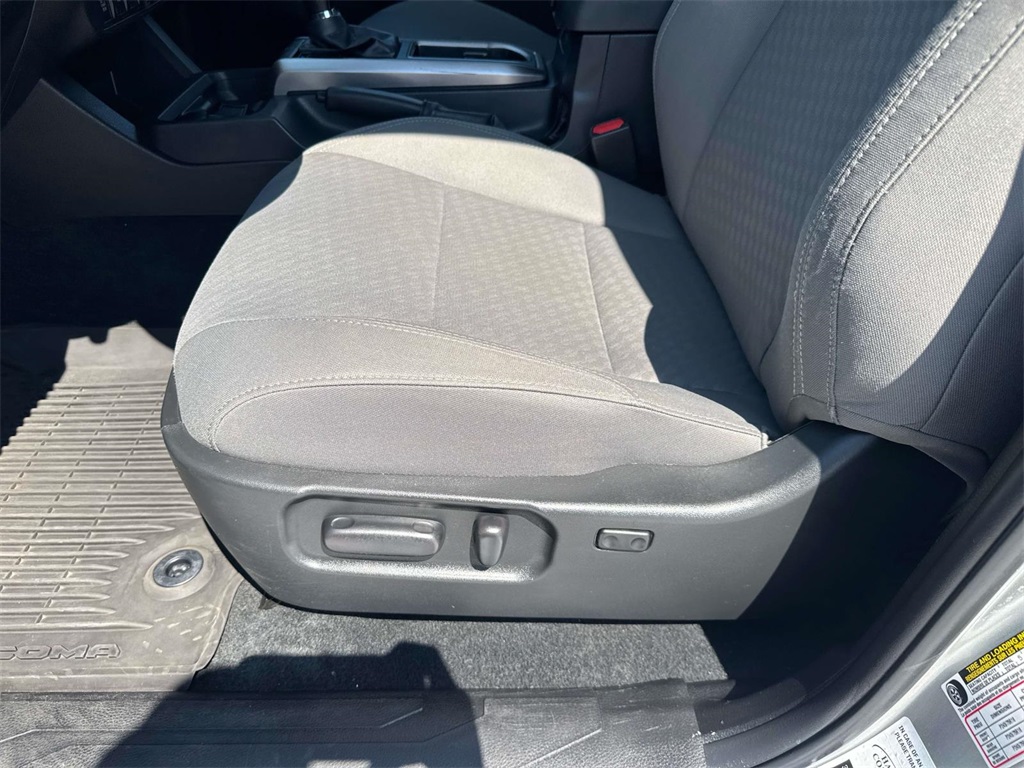 2023 Toyota Tacoma SR5 photo 15