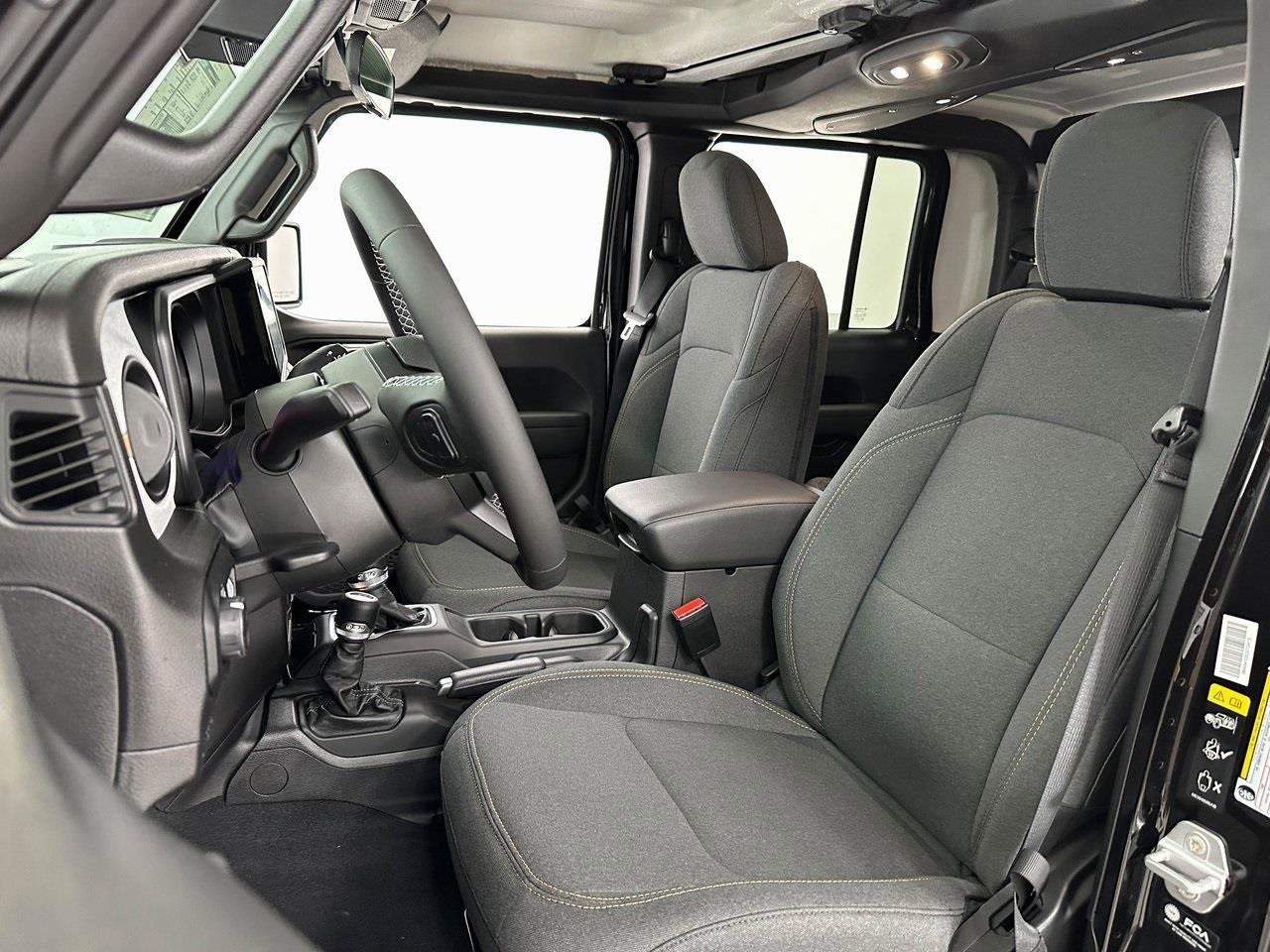 2025 Jeep Gladiator Sport S photo 14
