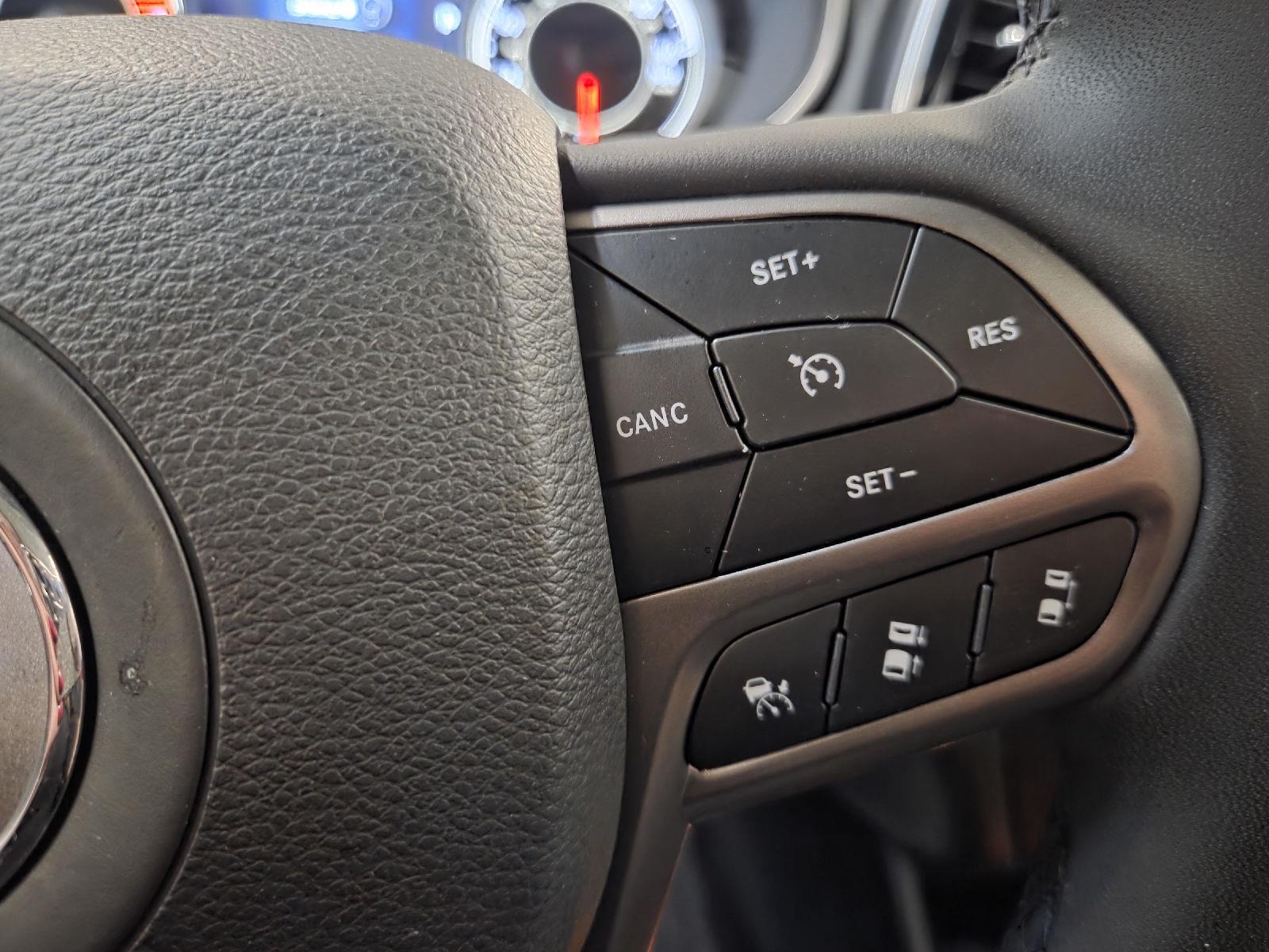 2022 Jeep Cherokee Limited photo 9