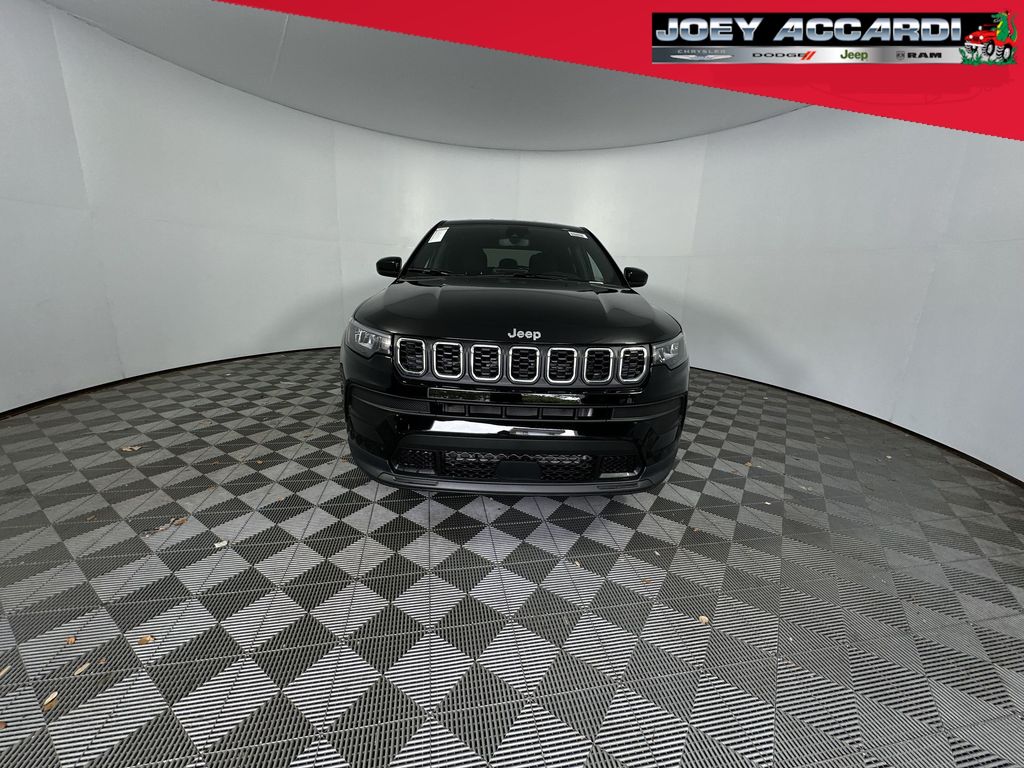 2025 Jeep Compass Sport photo 2