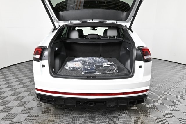 2025 Volkswagen Atlas Cross Sport SEL R-Line photo 7