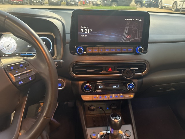 2023 Hyundai Kona Limited photo 4