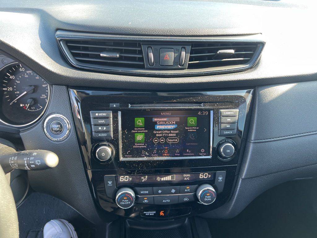 2018 Nissan Rogue SV photo 13