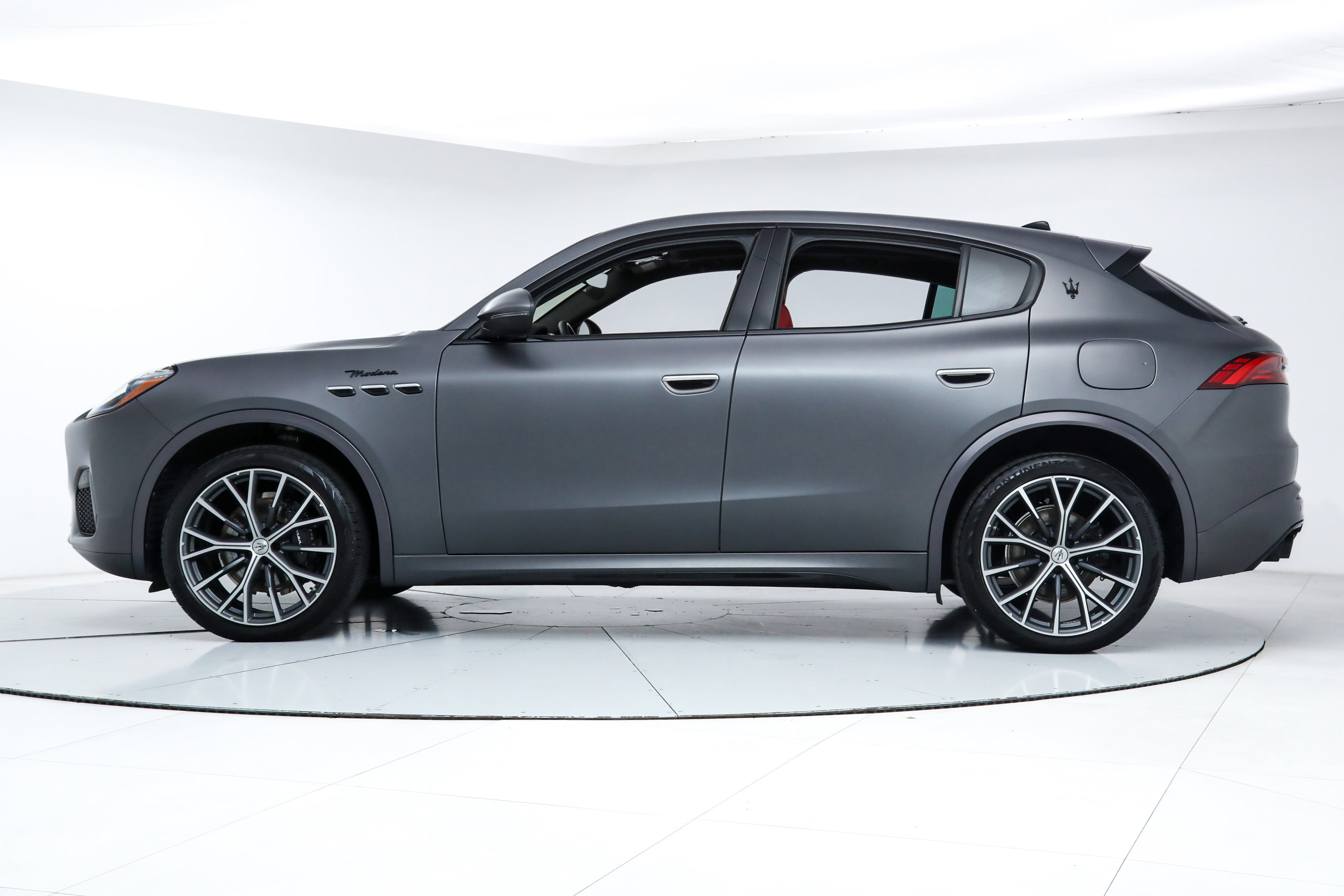 2023 Maserati Grecale Modena photo 2