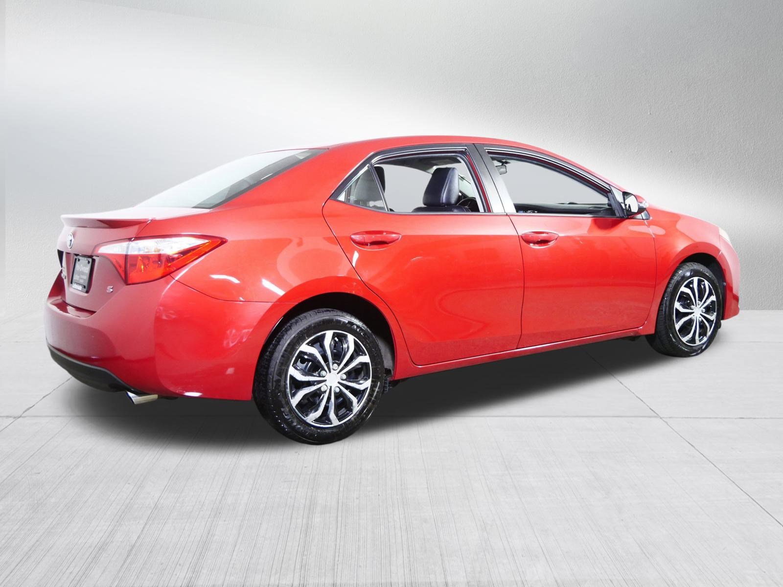 2016 Toyota Corolla S photo 7