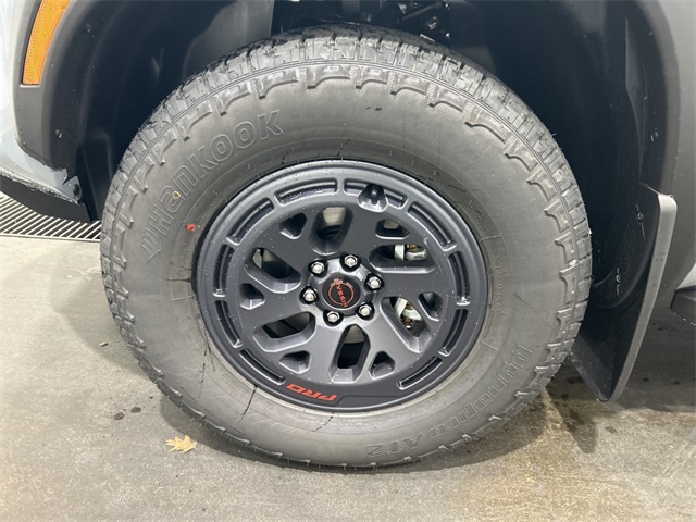 2025 Nissan Frontier PRO-4X photo 14