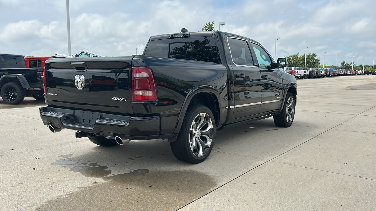 2023 Ram 1500 Limited photo 3