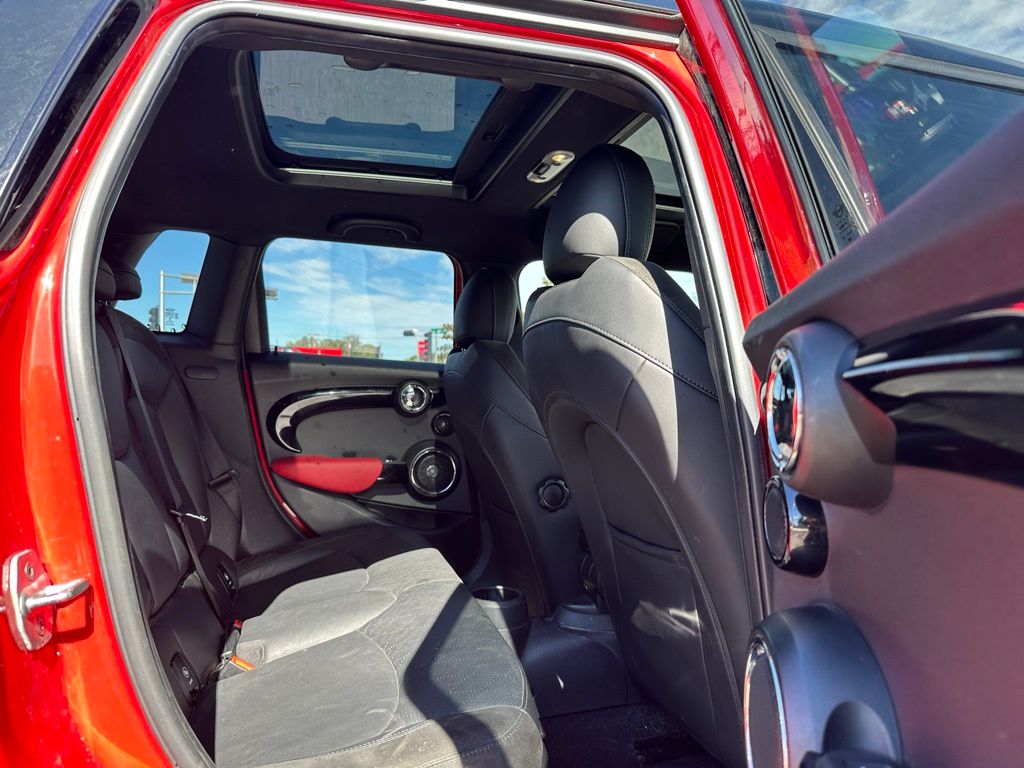 2019 Mini Cooper 4 Door Hardtop Signature photo 8