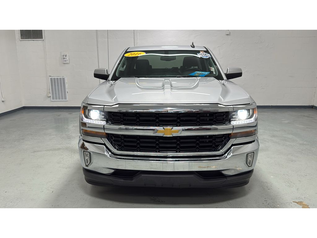 2016 Chevrolet Silverado 1500 LT photo 2