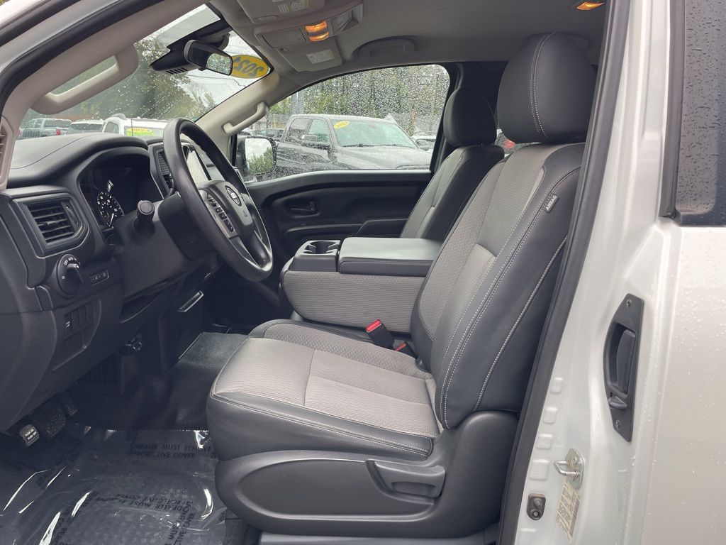 2021 Nissan Titan S King Cab photo 4