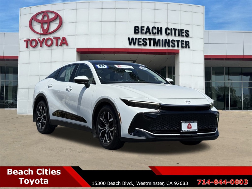 Certified Used 2023  Toyota Limited image 2